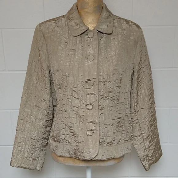 KORET CRINKLE TEXTURE SATIN BUTTON DOWN BOMBER JACKET, SHACKET - Picture 4 of 7